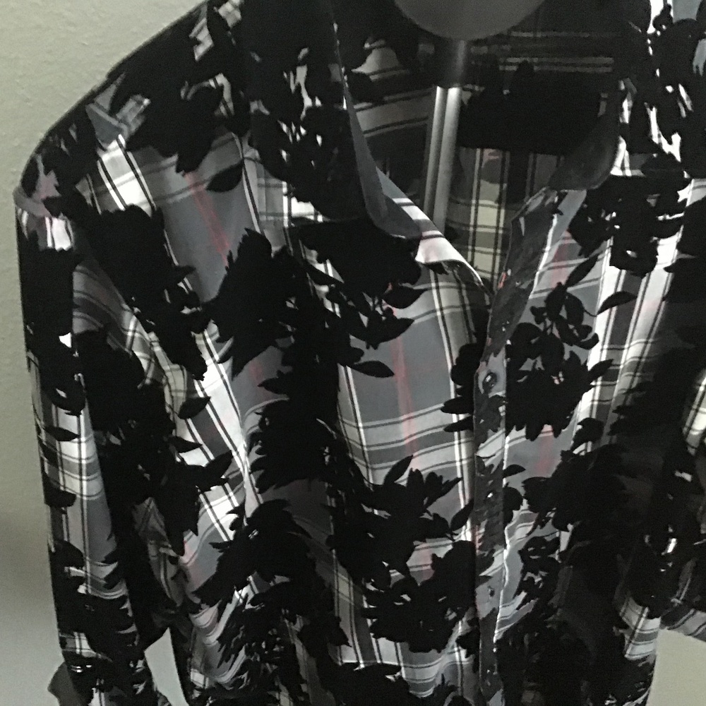 Shirt - Picture 3 of 7